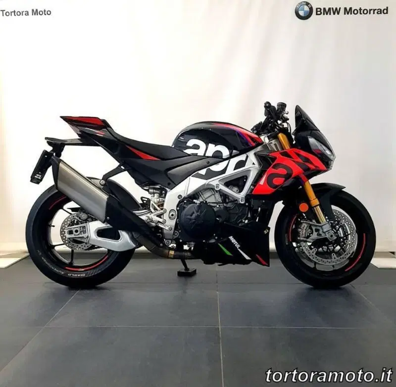 Aprilia Tuono V4 Factory (2021 - 24) (2)
