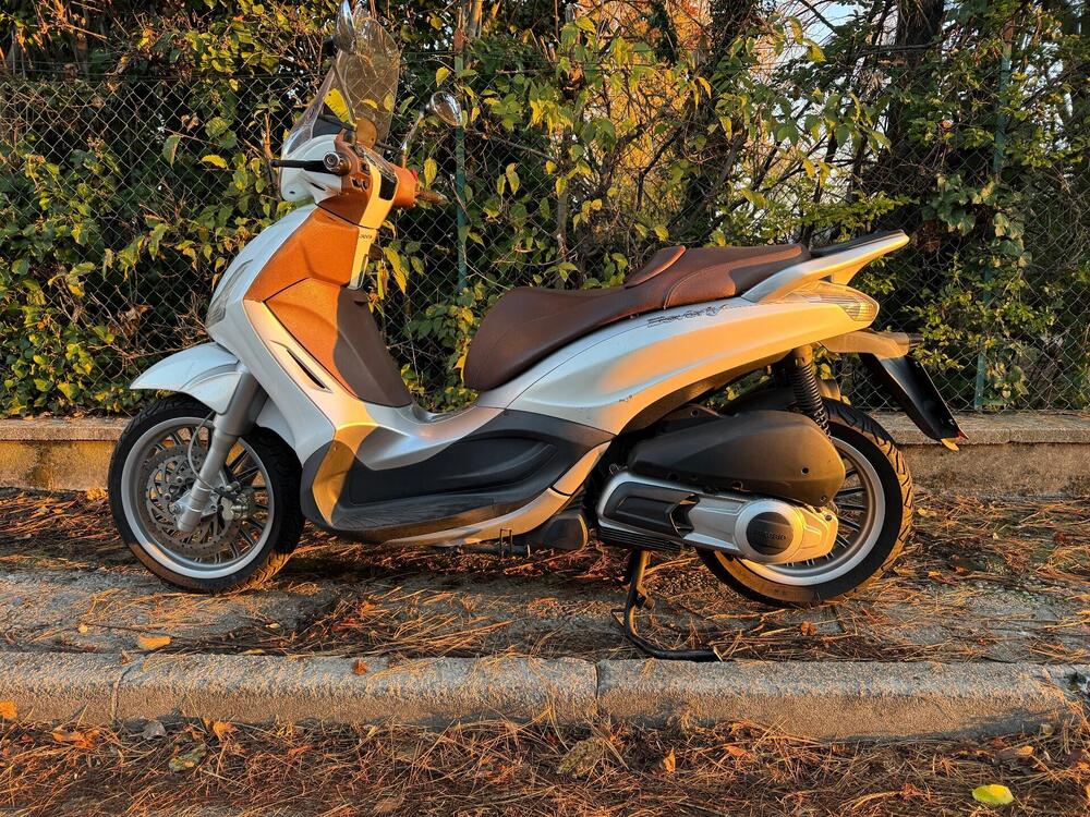 Piaggio Beverly 300 i.e. (2010 - 16) (2)