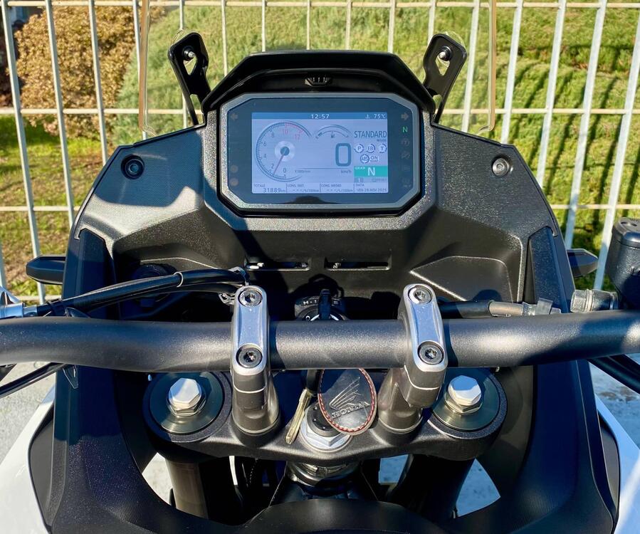 Honda Transalp XL750 (2023 - 24) (3)