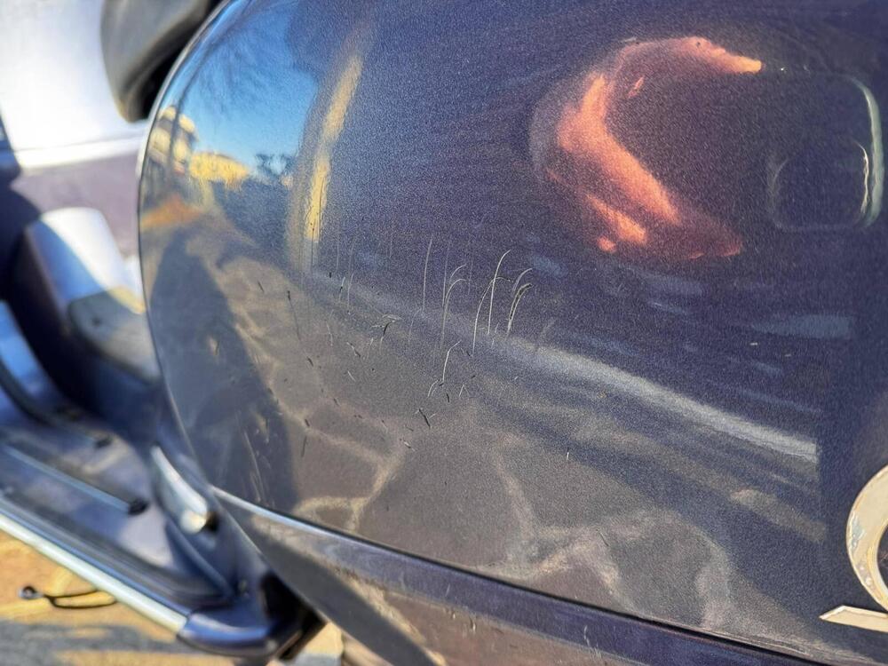 Vespa Granturismo 200 L (4)