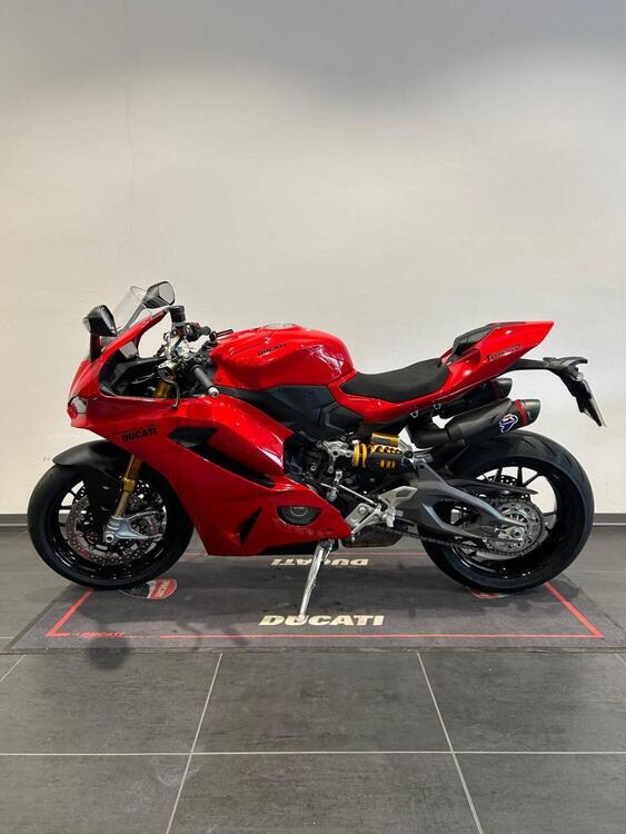 Ducati Panigale V2 S (2025) (2)