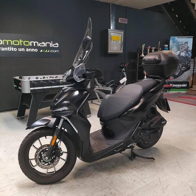 Voge Sfida SR16 125 (2025) (4)