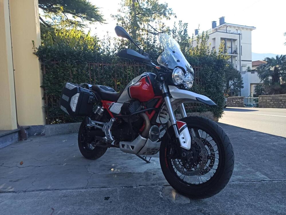 Moto Guzzi V85 TT Evocative Graphics (2019 - 20) (3)