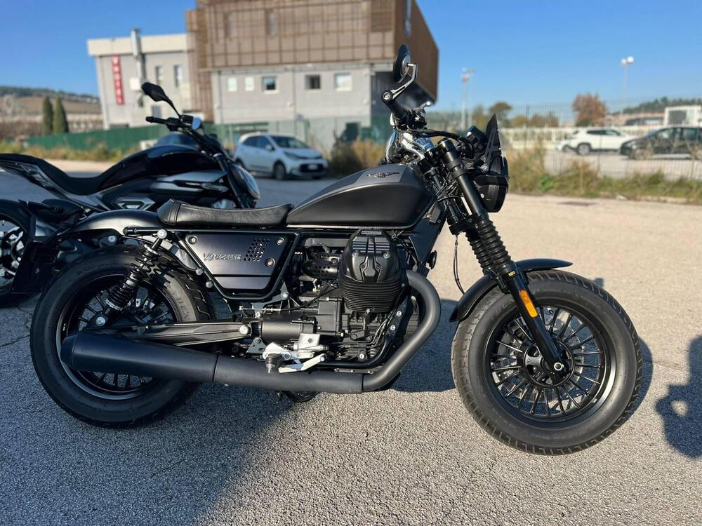 Moto Guzzi V9 Bobber (2021 - 25)