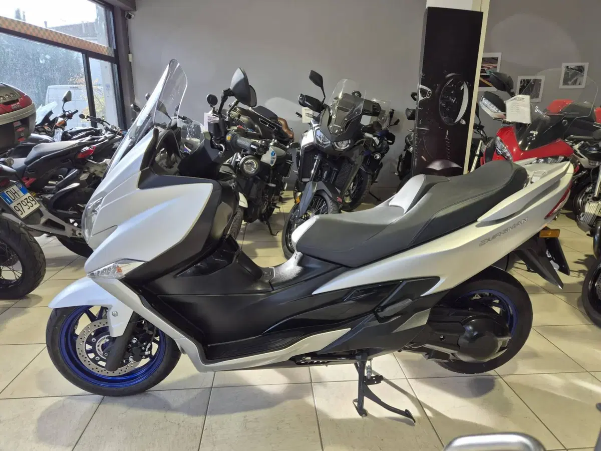 Suzuki Burgman 400 (2022 - 24) (6)