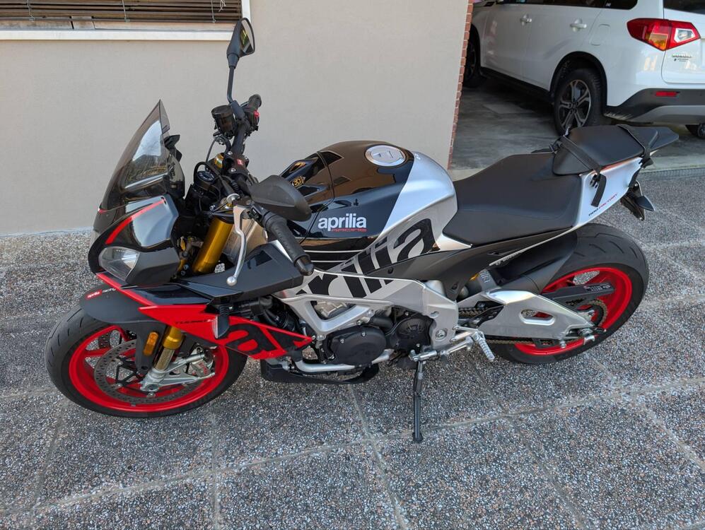 Aprilia Tuono V4 Factory (2019 - 20) (2)