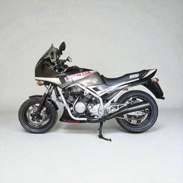 Honda VF1000F (3)