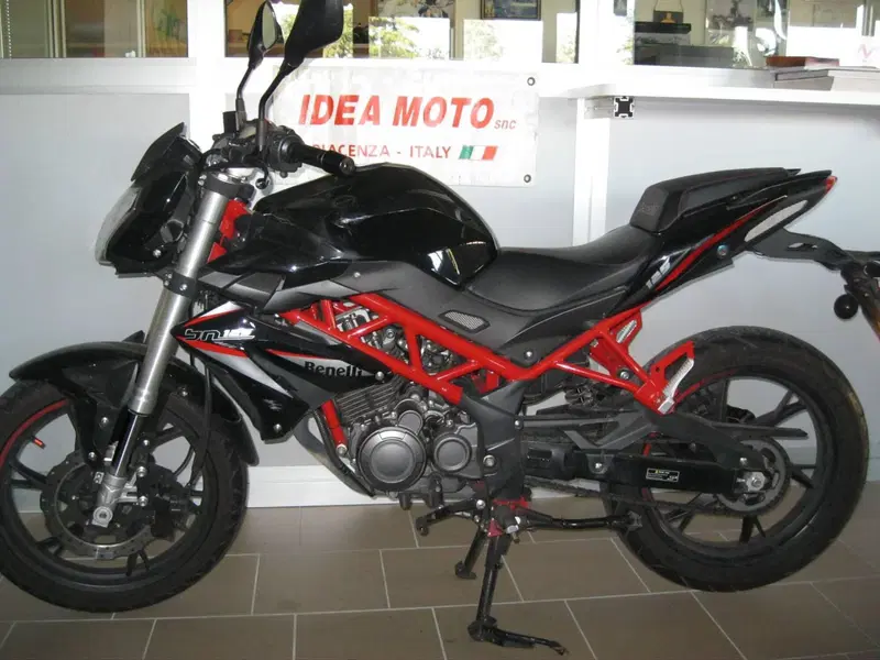 Benelli BN 125 (2021 - 25) (2)
