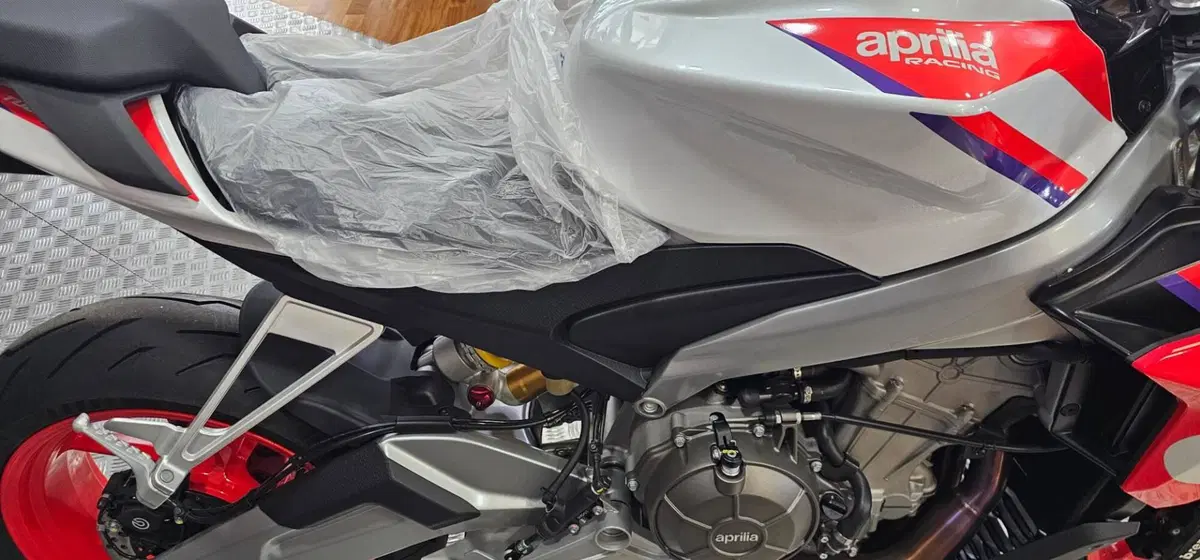 Aprilia Tuono 660 Factory (2025 - 26) (5)