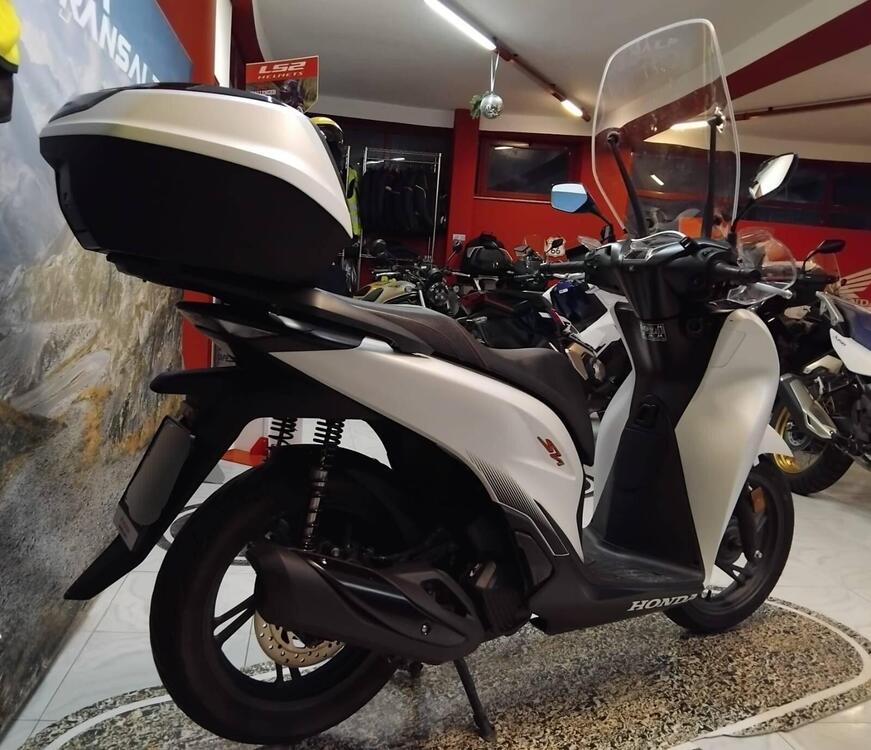 Honda SH 125i Sport (2024 - 25) (3)