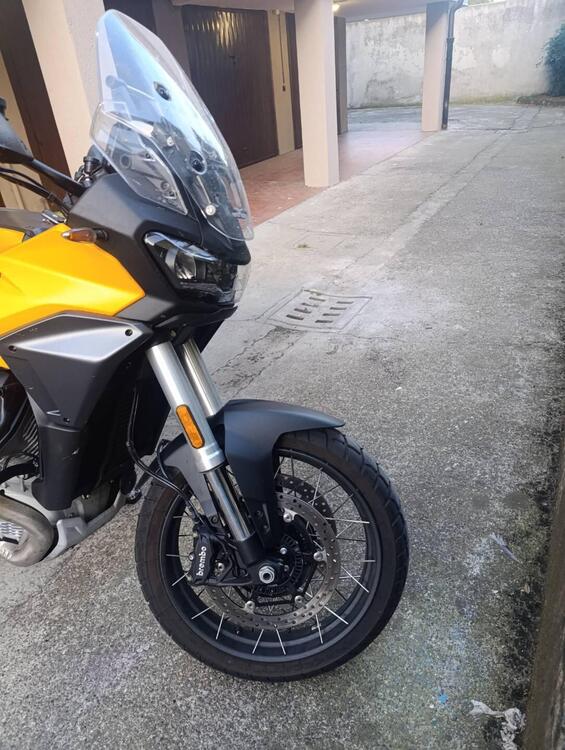 Moto Guzzi Stelvio (2024 - 25)