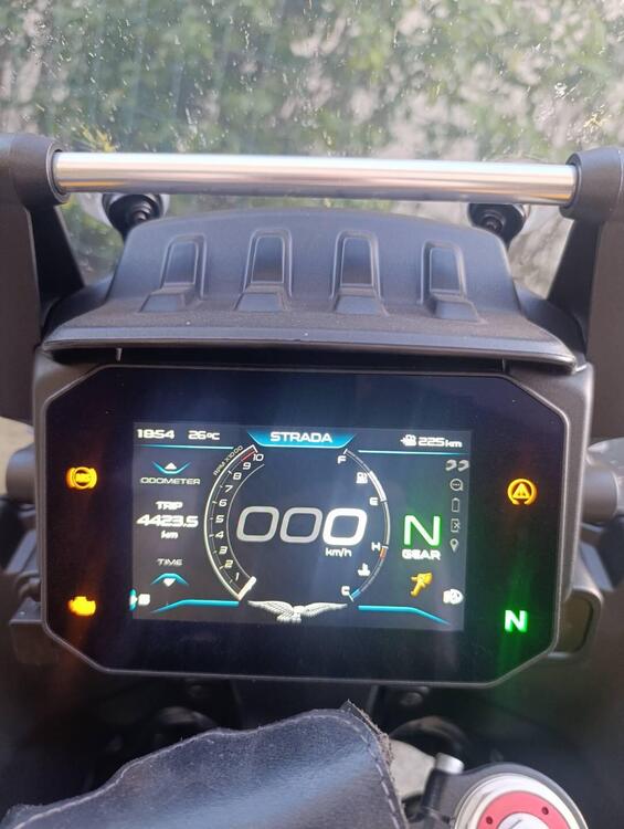 Moto Guzzi Stelvio (2024 - 25) (2)