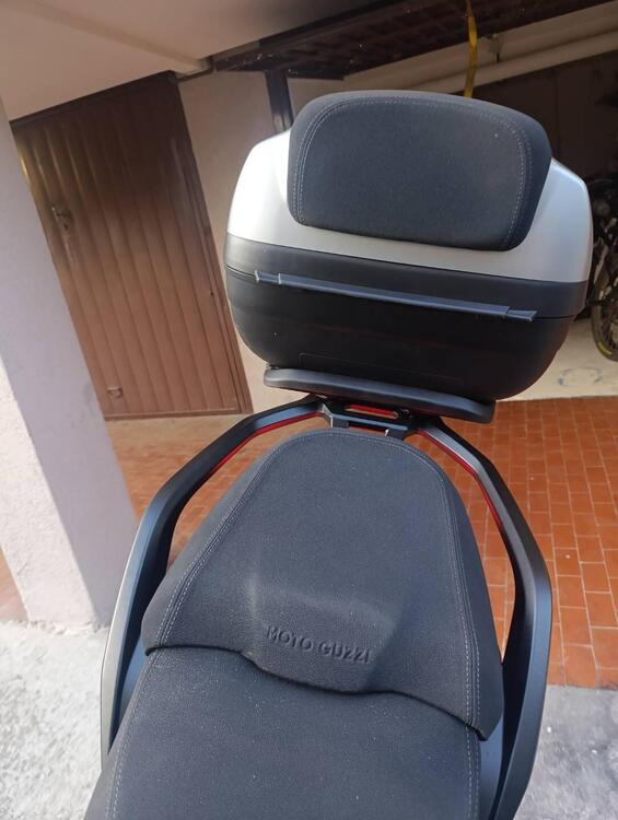 Moto Guzzi Stelvio (2024 - 25) (3)