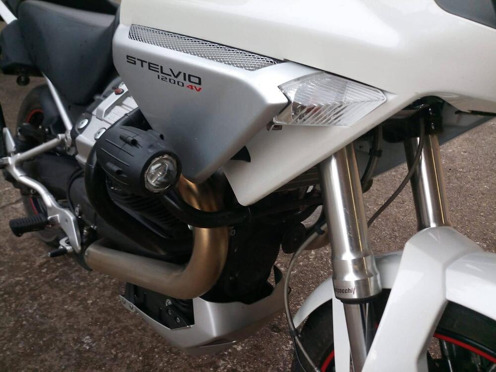 Moto Guzzi Stelvio 1200 8V (2011 - 16) (2)