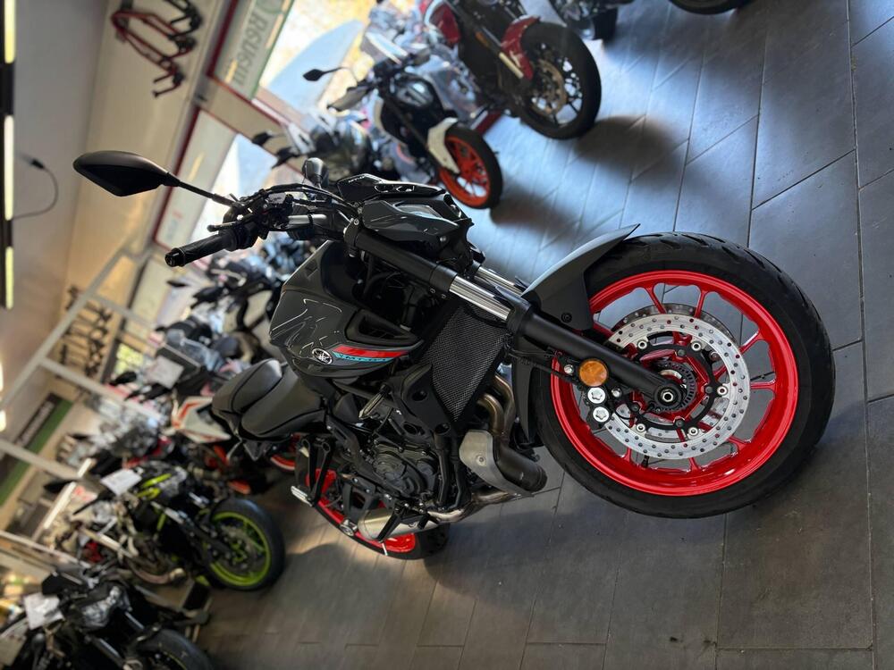 Yamaha MT-07 Pure (2023 - 25) (4)