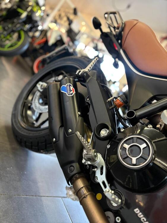 Ducati Scrambler 800 Icon Dark (2021 - 22) (3)