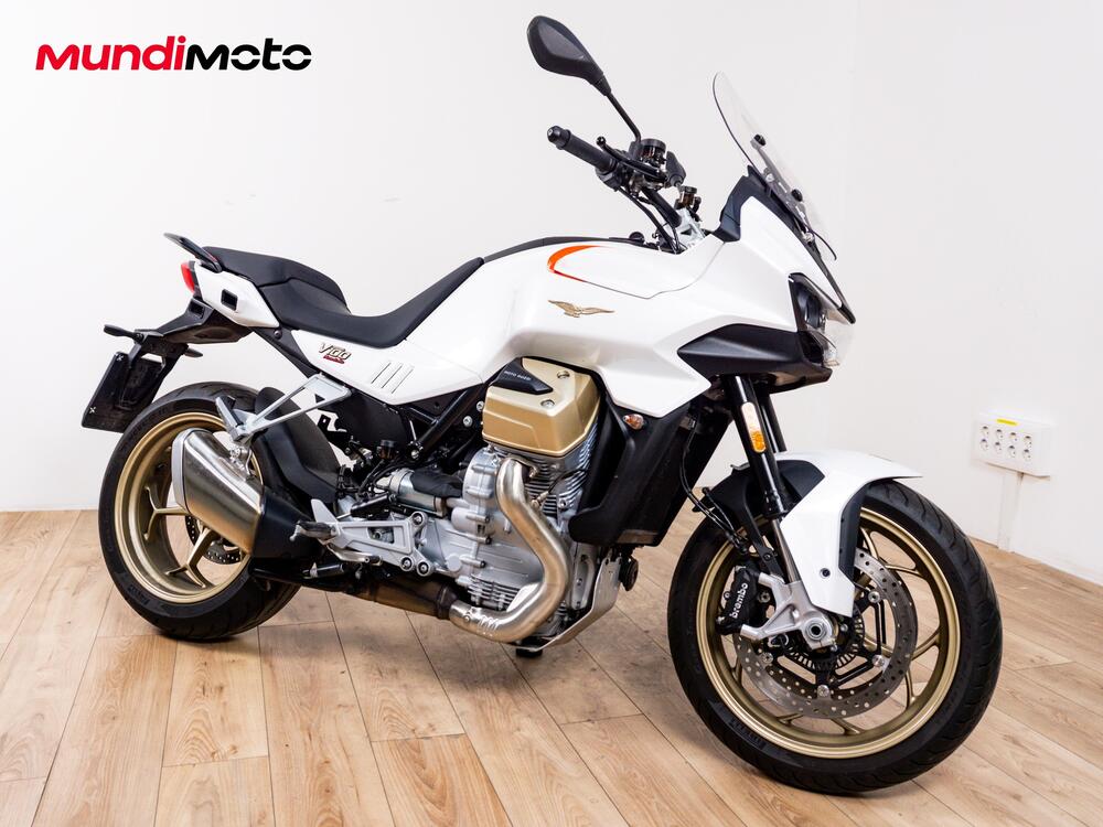 Moto Guzzi V100 Mandello (2022 - 24) (2)