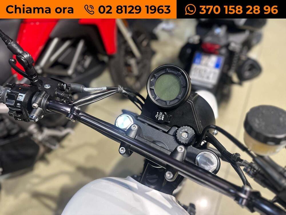 Swm Silver Vase 650 (2025 - 26) (5)