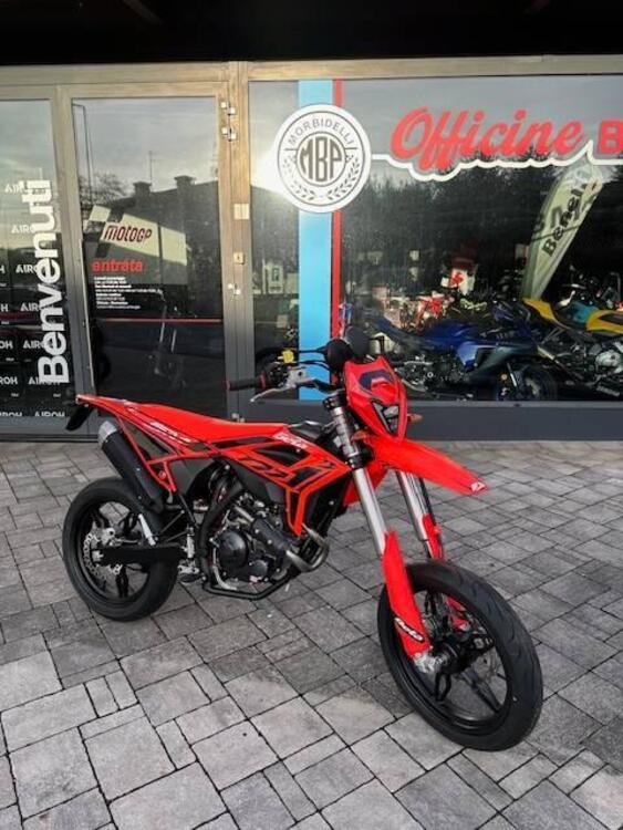 Betamotor RR 125 4T Motard T (2025) (2)