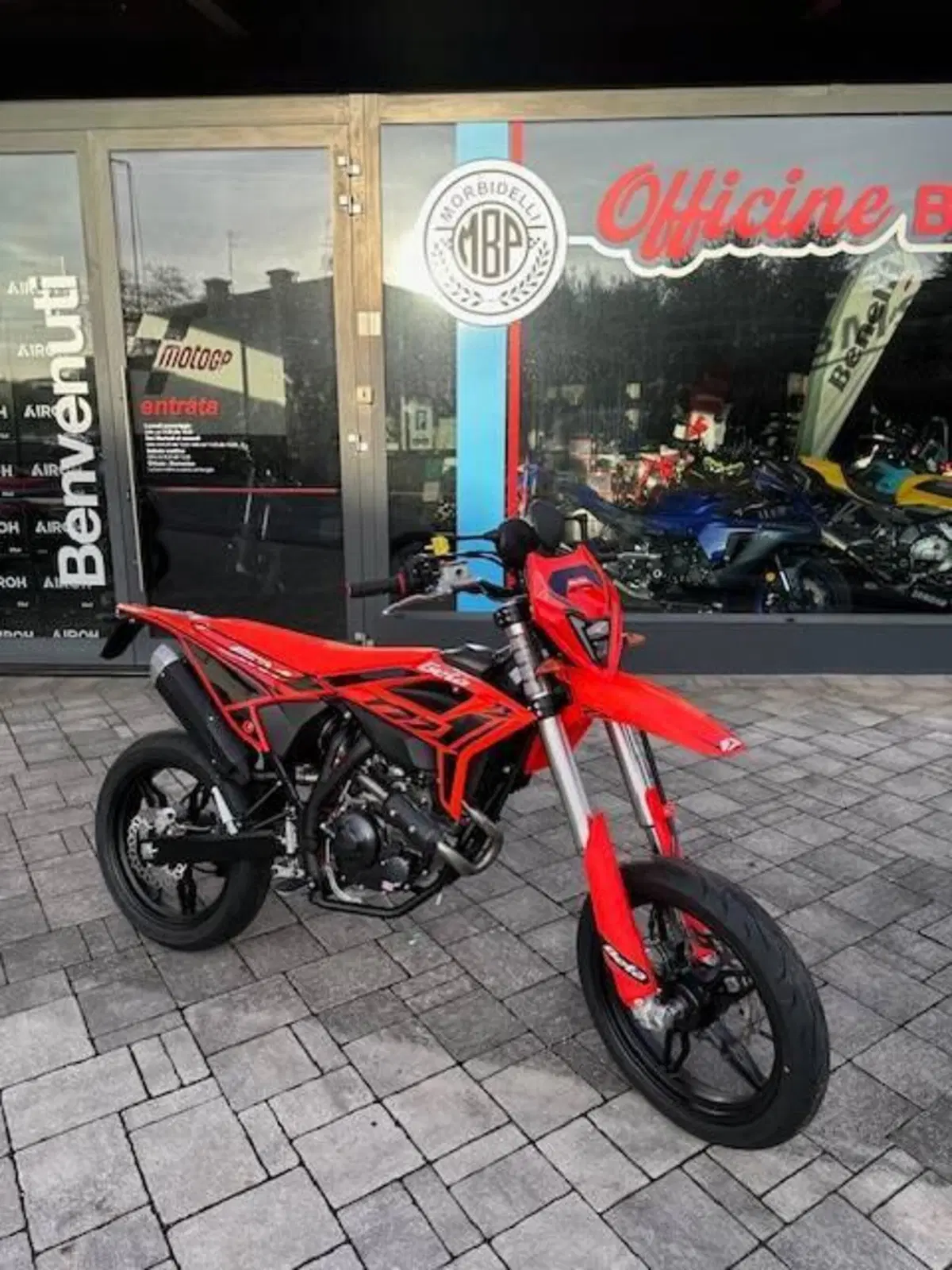 Betamotor RR 125 4T Motard T (2025 - 26) (2)