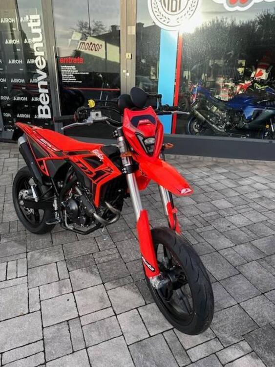 Betamotor RR 125 4T Motard T (2025) (3)