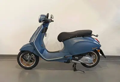Vespa Primavera 125 80th (2026) usata