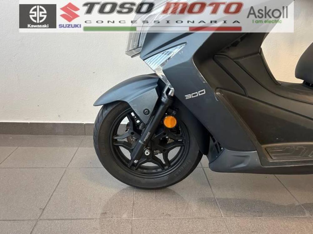 Kymco X-Town 300i ABS (2016 - 20) (5)