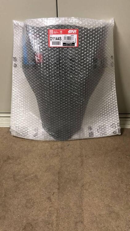 CUPOLINO FUME' GIVI PER HONDA AFRICA TWIN 1000 COD