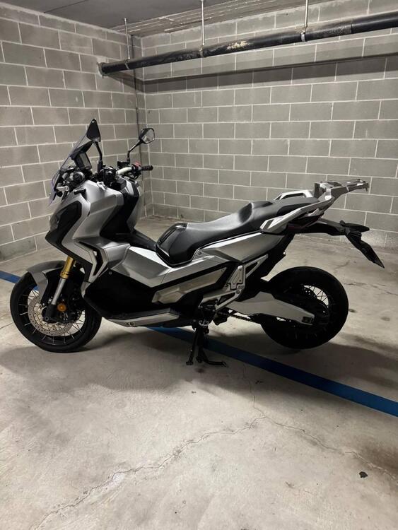 Honda X-ADV 750 (2017) (2)