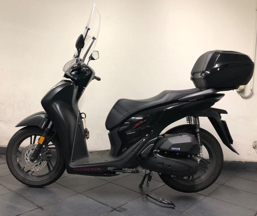 Honda SH 150i Sport (2024 - 25) (2)