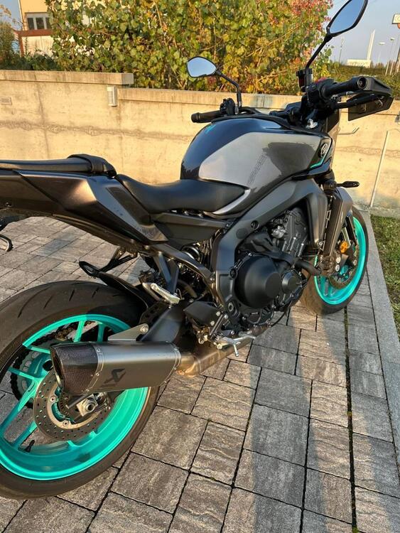 Yamaha MT-09 Y-AMT (2024 - 25) (3)