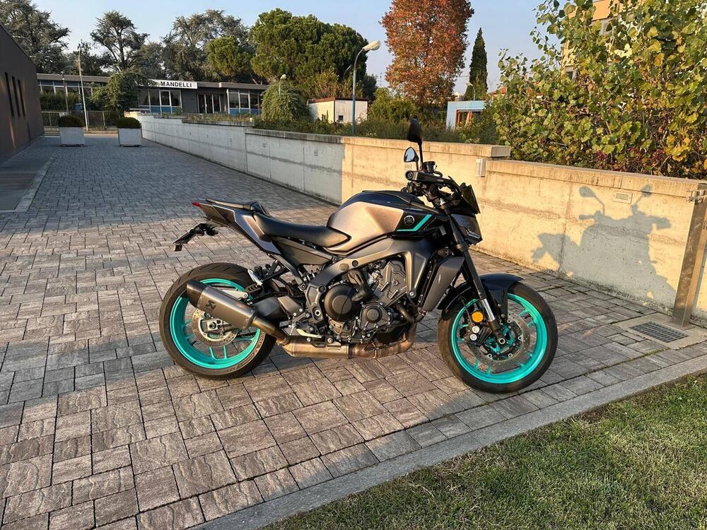 Yamaha MT-09 Y-AMT (2024 - 25) (4)