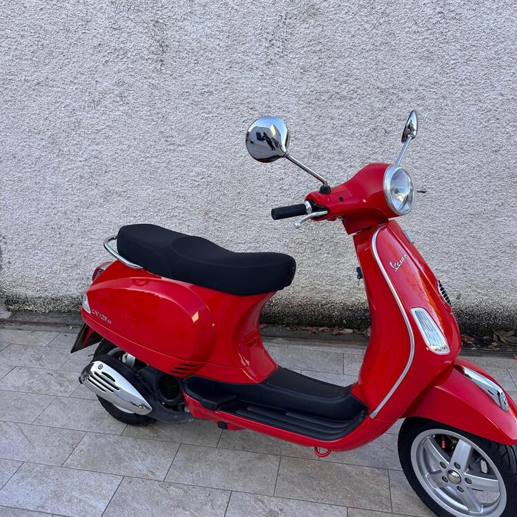 Vespa LX 125 Touring (2010 - 12) (2)