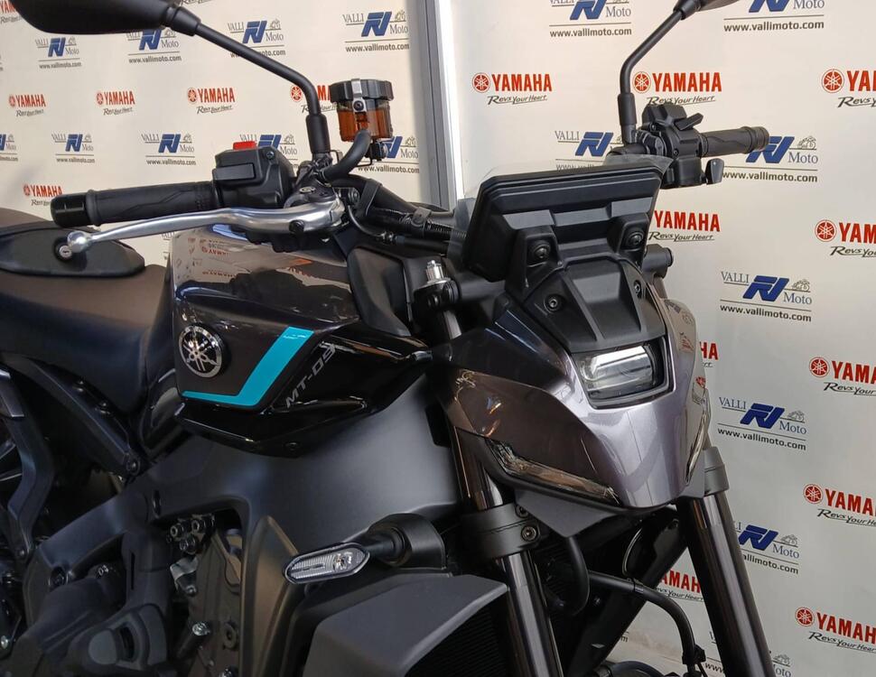 Yamaha MT-09 Y-AMT (2024 - 25) (3)