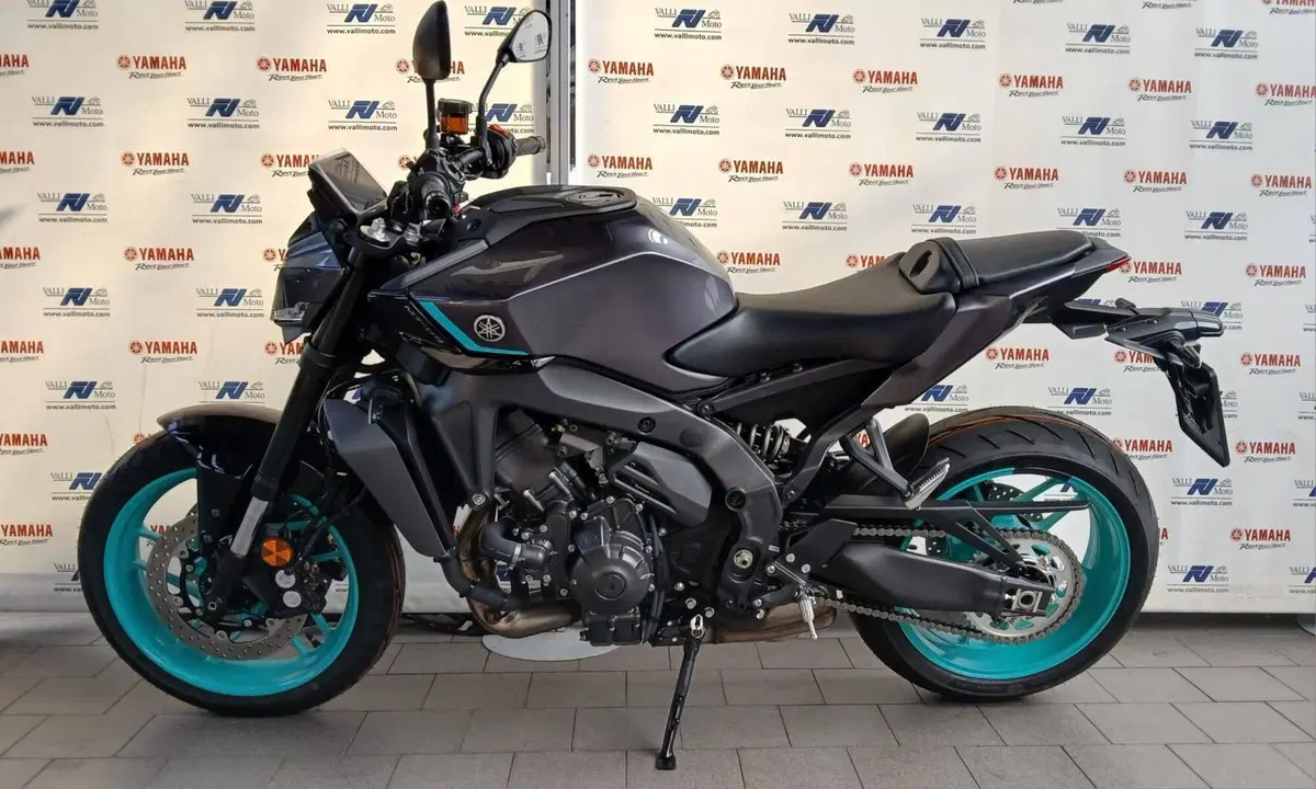 Yamaha MT-09 Y-AMT (2024 - 26) (2)