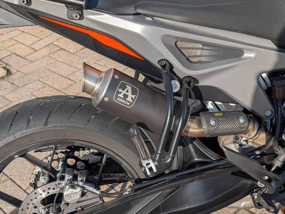KTM 790 Duke L (2023 - 24) (4)