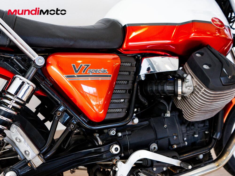 Moto Guzzi V7 Special (2012 - 14) (4)