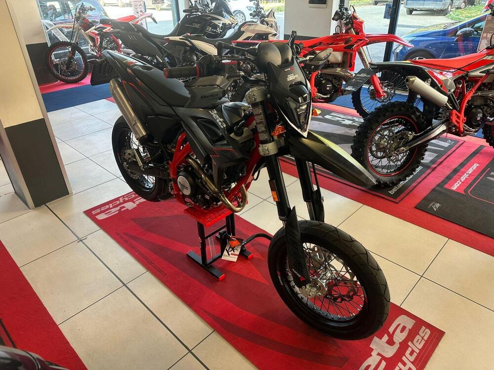 Betamotor RR 125 4T Motard R (2025) (3)