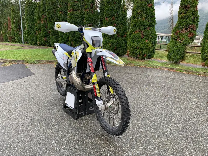 Husqvarna TE 250i (2021) (6)