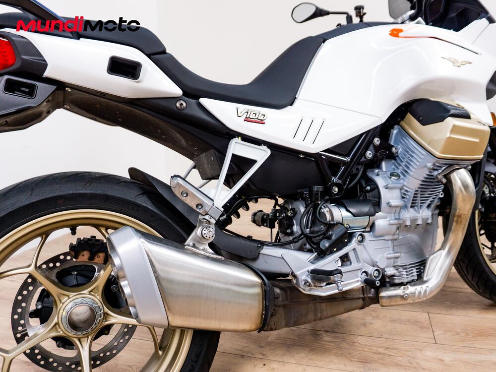 Moto Guzzi V100 Mandello (2022 - 24) (3)