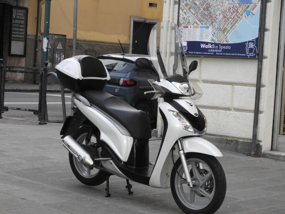 Honda SH 150 i (2009 - 12) (2)