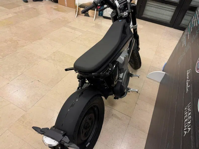Bmw CE 02 AM (2024 - 26) (4)