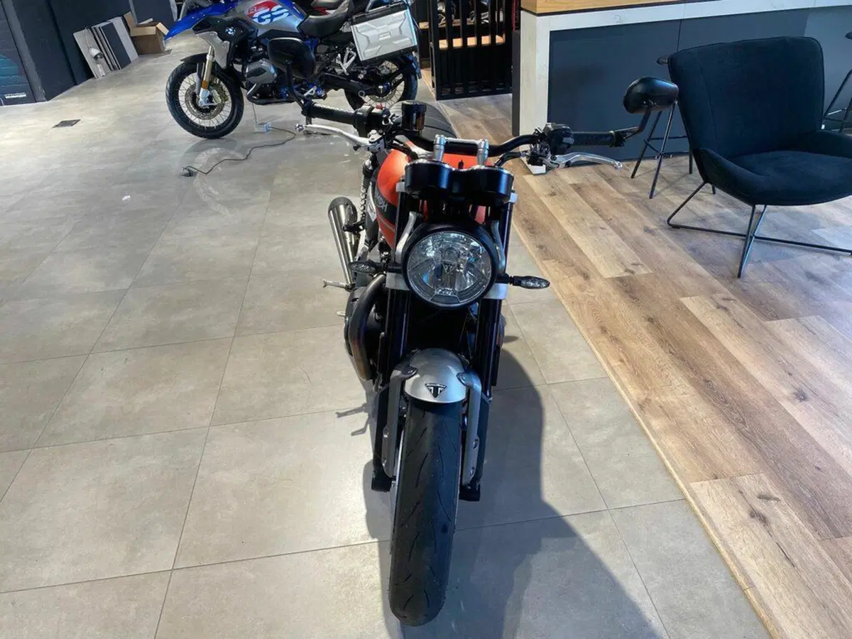 Triumph Speed Twin 1200 (2021 - 24) (3)