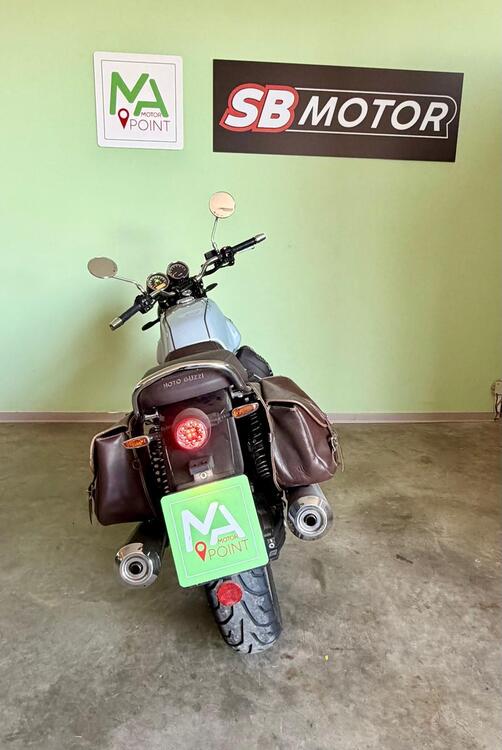 Moto Guzzi V7 Special (2021 - 24) (4)