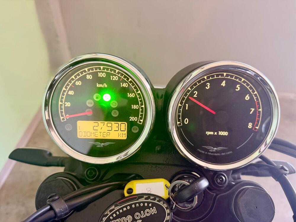 Moto Guzzi V7 Special (2021 - 24) (5)