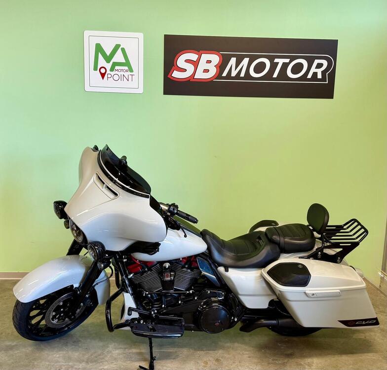 Harley-Davidson CVO Street Glide (2023) (2)