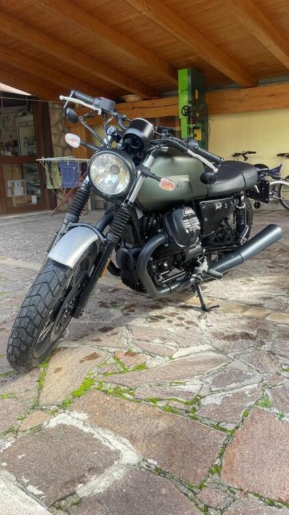 Moto Guzzi V7 III Rough (2018 - 20) (5)