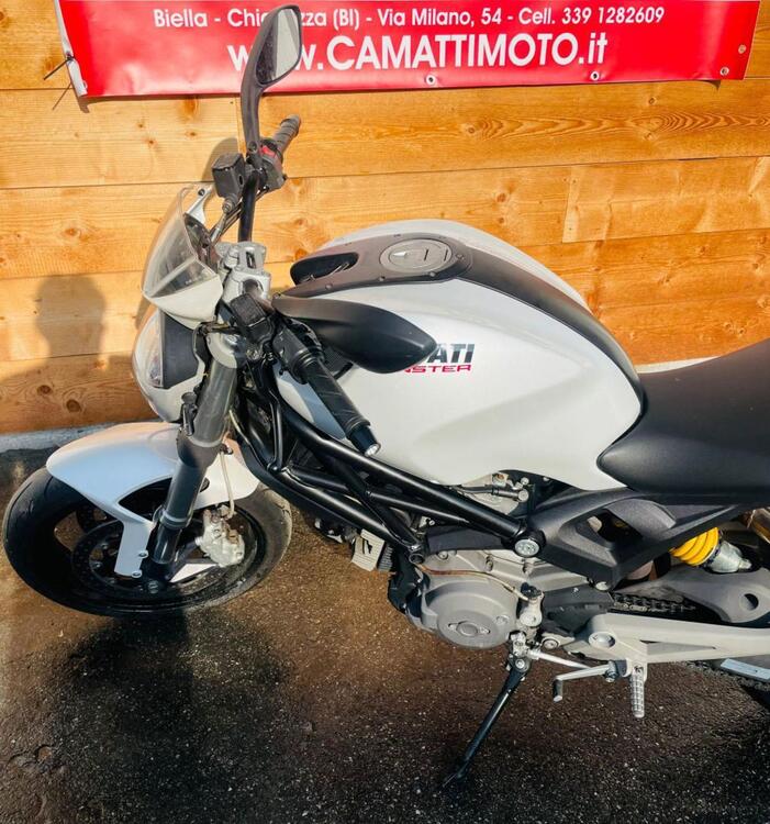 Ducati Monster 696 (2008 - 13) (2)