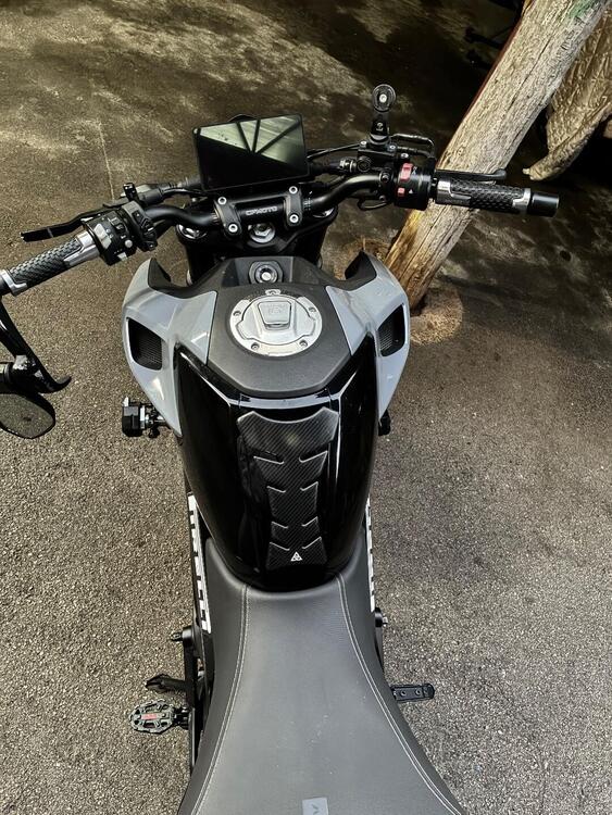 CFMOTO 300NK (2021 - 25) (4)