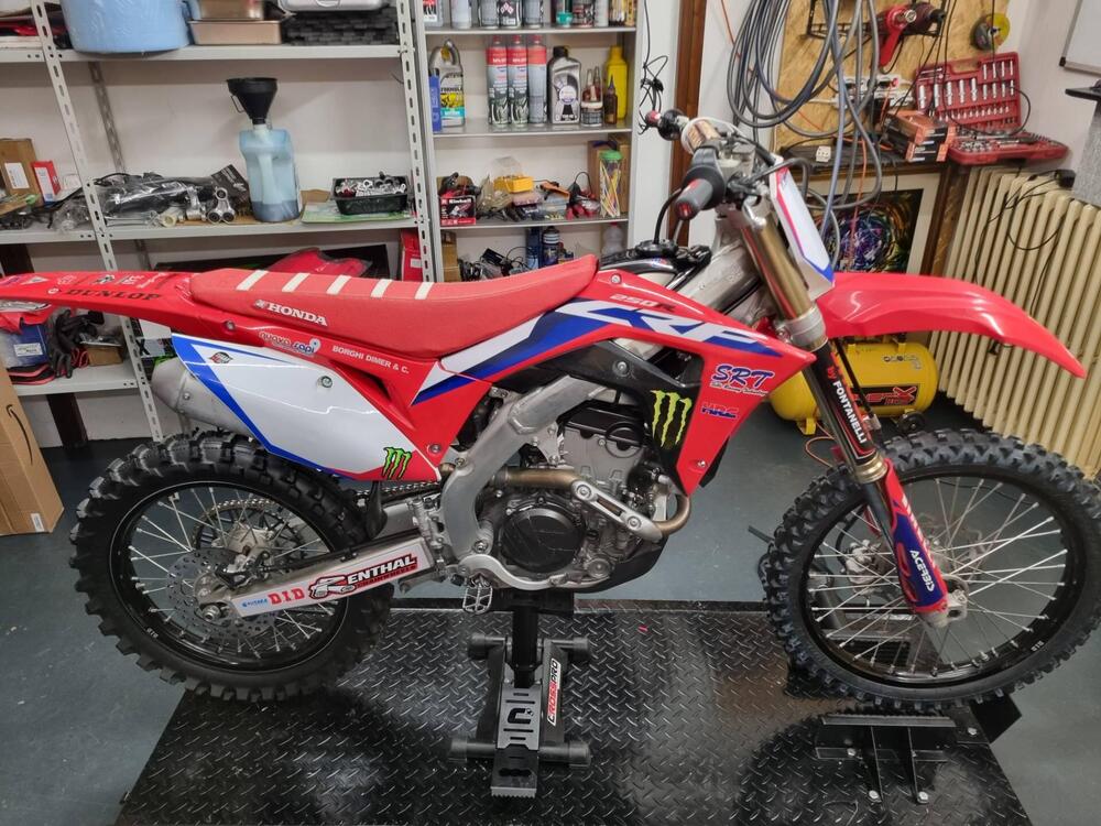 Honda CRF 250 R (2021) (2)